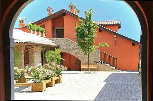 Cascina Vione – Vista d'insieme del borgo